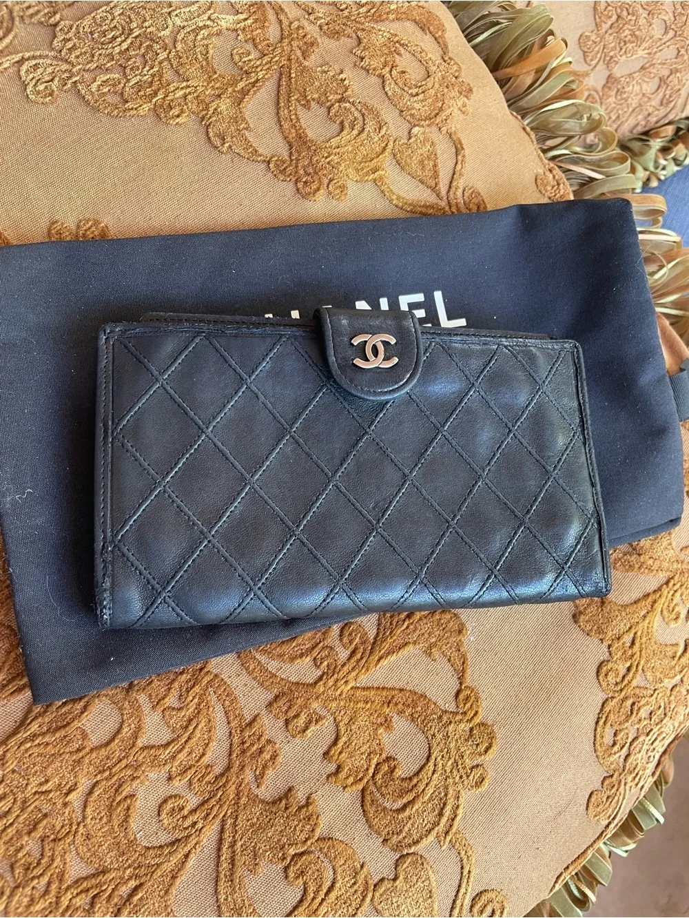 CHANEL Black Quilted cross stitch CC Snap Wallet
